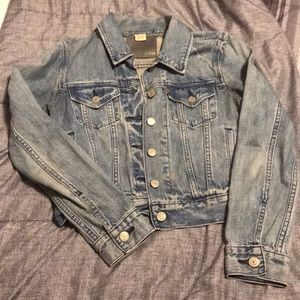 Levi denim jean jacket size XS